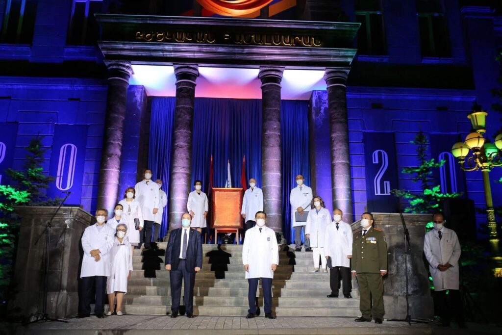 YSMU Rector is sure – Hippocratic Oaths have reached their goal for years: 889 graduates took the oath