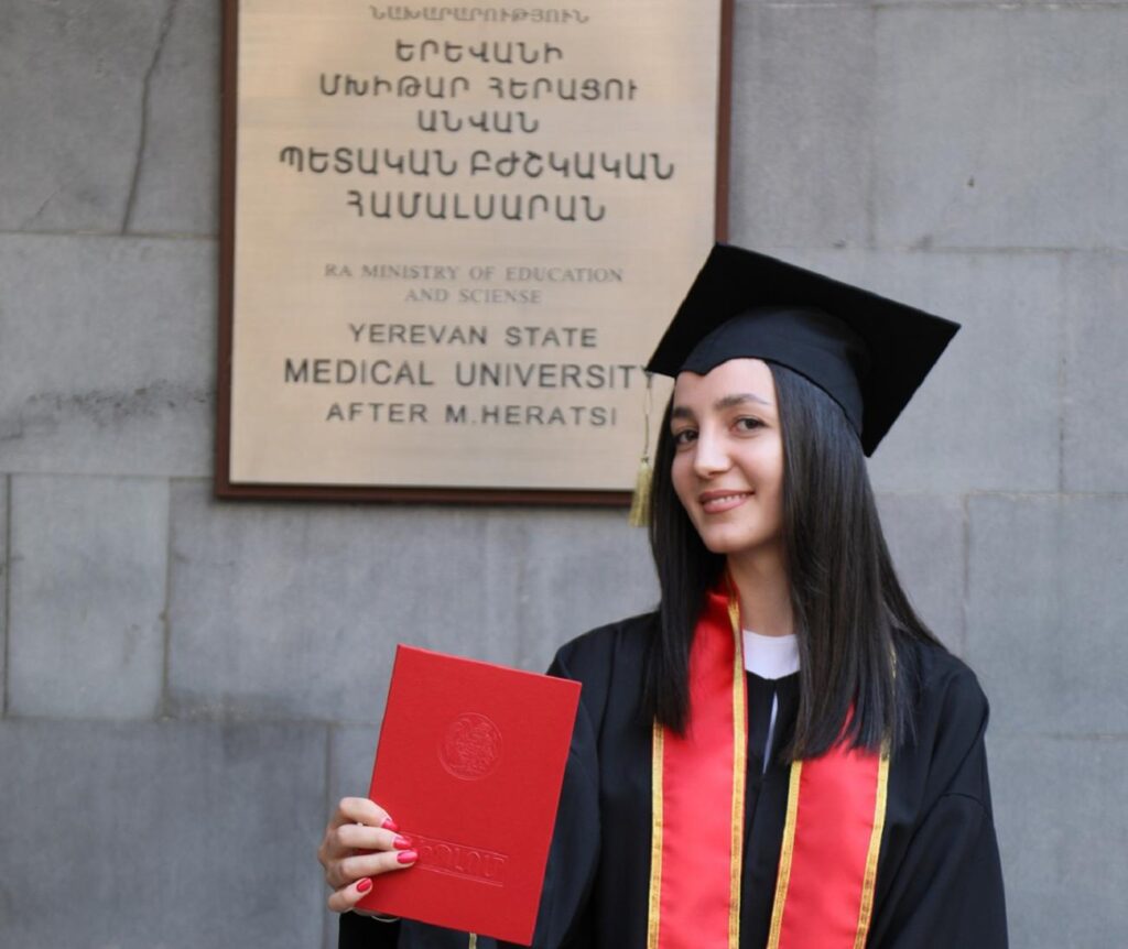 Բժշկական բուհի շրջանավարտի համար ինքնակրթությունն է հաջողության գրավականը