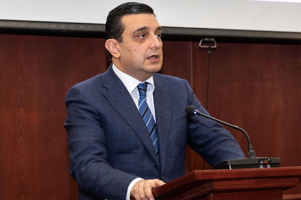 «Ամենօրյա աշխատանքում յուրաքաչյուրս բարձր պատասխանատվությամբ և մեծ նվիրումով իրականացնենք մեր առաքելությունը». Արմեն Մուրադյան