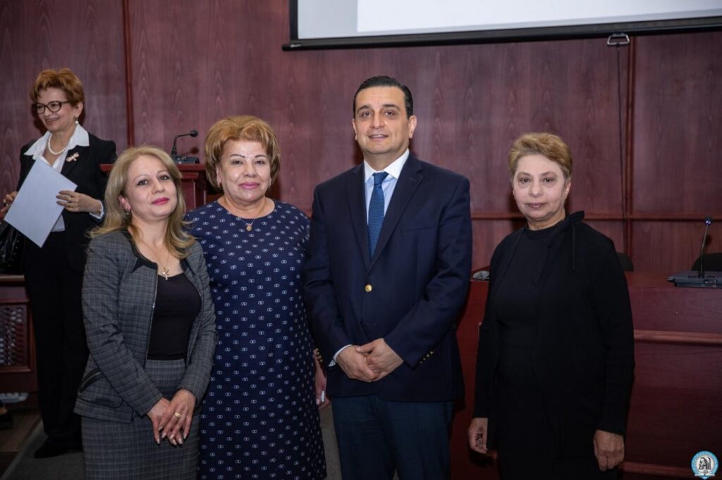 Շնորհակալագրեր՝ քույրական գործի մասնագետներին երկարամյա, անձնվեր և բարեխիղճ աշխատանքի համար