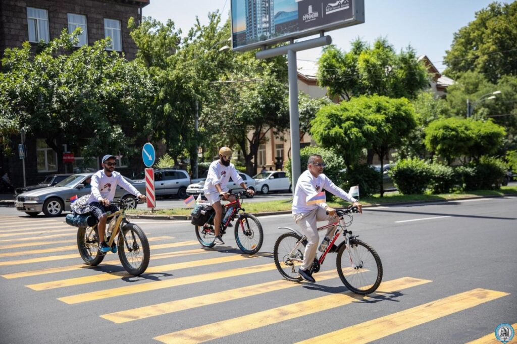 Cycling trip dedicated to strengthening diplomatic relations between India and Armenia