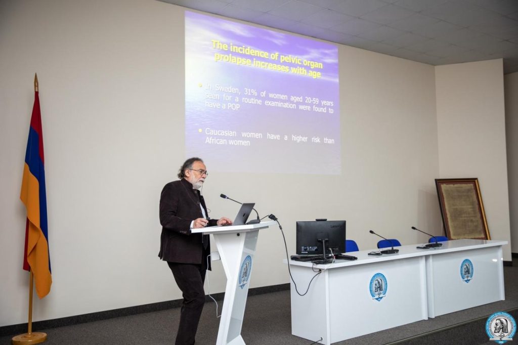Ապագա և գործող մանկաբարձ-գինեկոլոգները լսեցին ֆրանսիացի մասնագետի դասախոսությունը