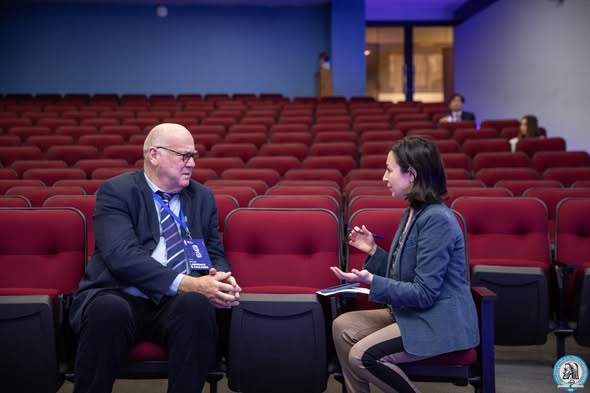 Lawrence Faulkner highly appreciates the potential of Armenian doctors