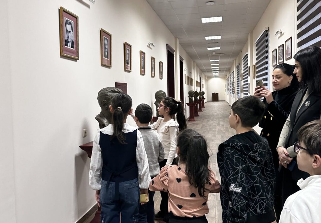 Դպրոցականները՝ բժշկության պատմության հետ ծանոթության ճանապարհին