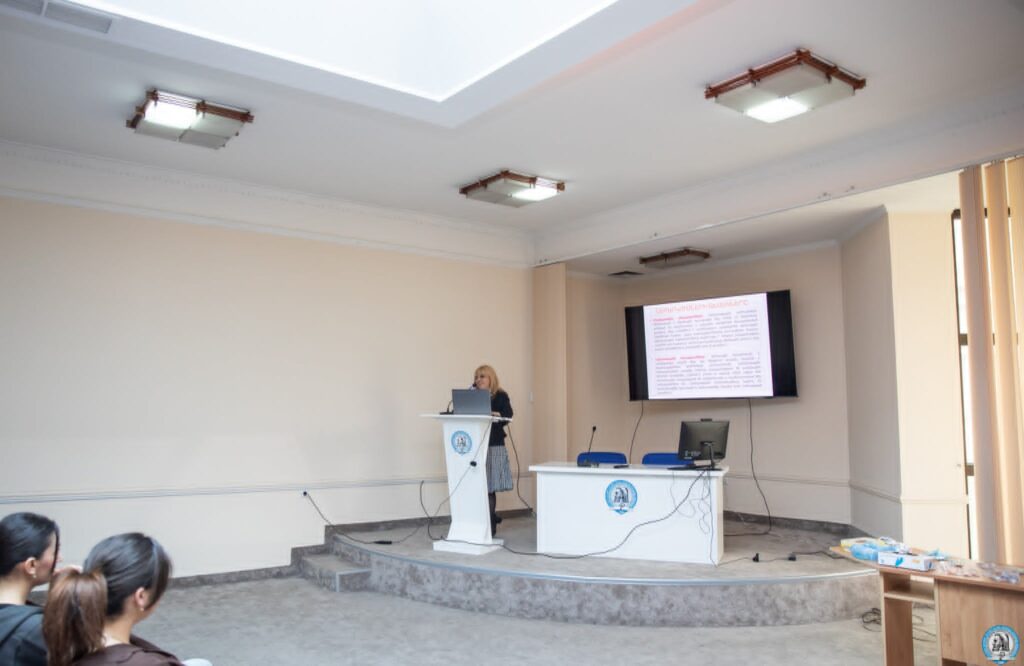 «Անվտանգ ներարկումների իրականացումը գործնականում» թեմայով վարպետաց դաս` բուժքույրերի լայն մասնակցությամբ