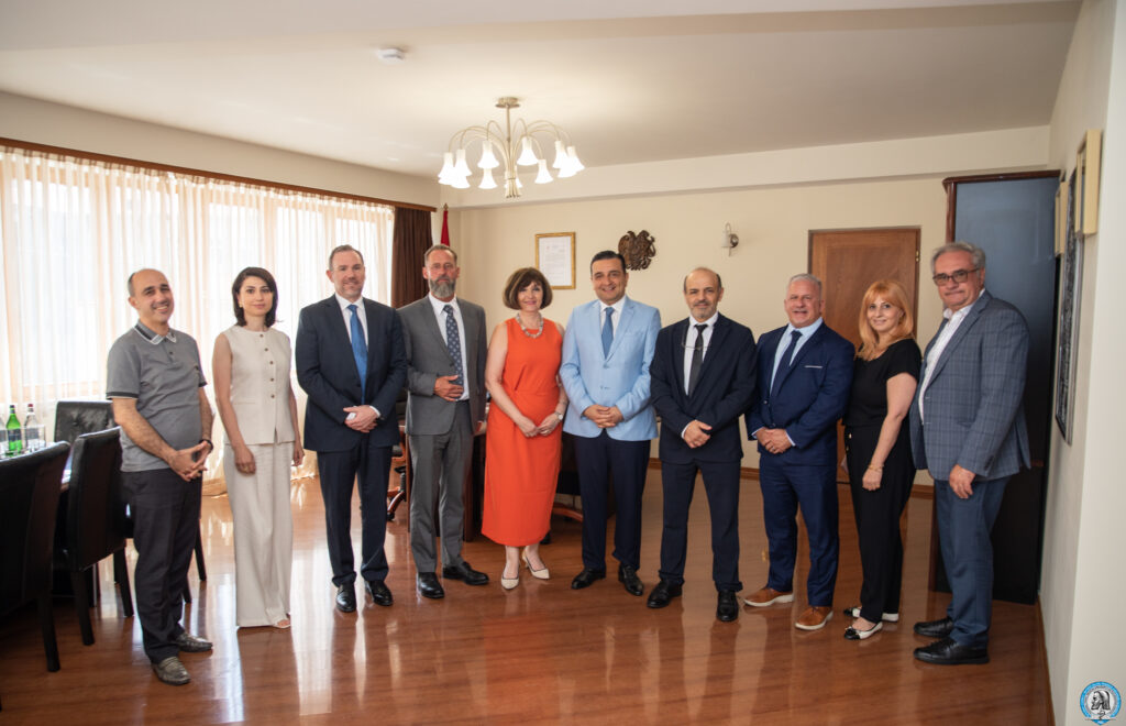 Աշխատանքային քննարկում Միացյալ Նահանգներից ժամանած առաջատար մասնագետների հետ