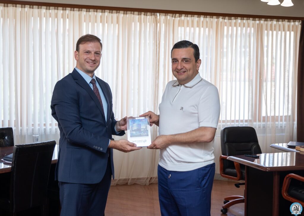 Աշխատանքային քննարկում ԱՄՆ Cedars Sinai International բժշկական կենտրոնի գործընկերների հետ